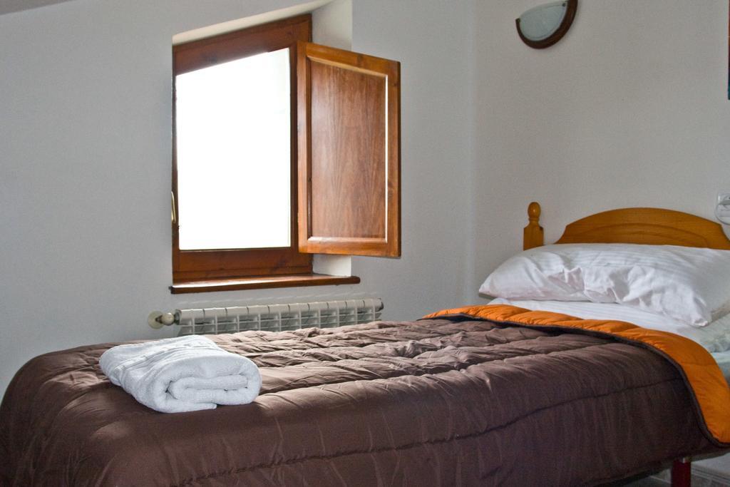 El Patin De Monchu Guest House Pandiello Exterior photo